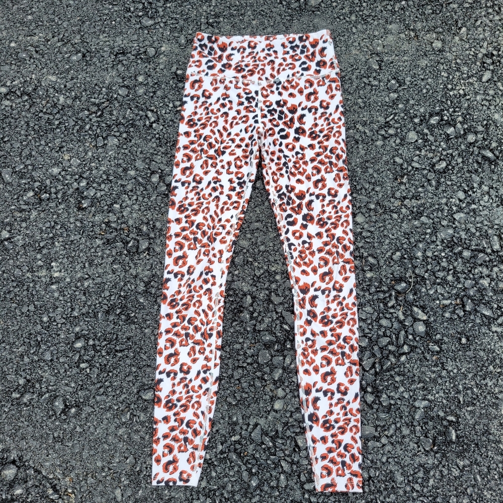 Duncan Legging in Buckthorn Cheetah Varley Size Small - Picture 5 of 14